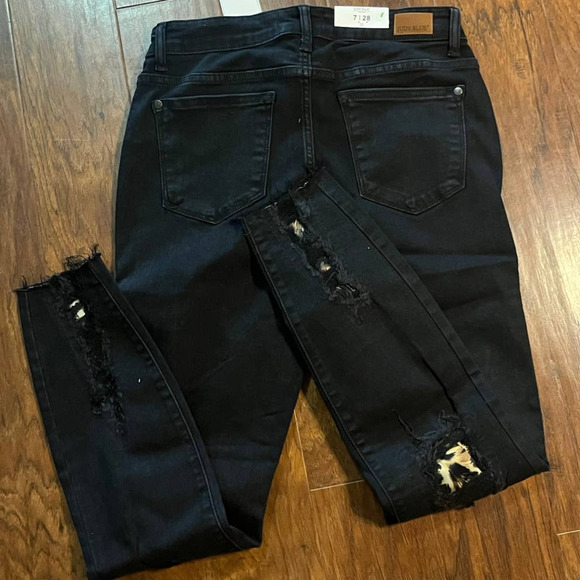 NWT Judy Blue Leopard Distressed Mid Rise Skinny Jean JB82168BK Size 7/28 - Picture 3 of 7